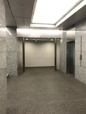 日本生命新宿西口ビルの外観