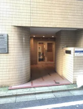 新宿KGビルの外観