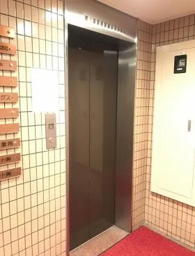 新宿KGビルの外観