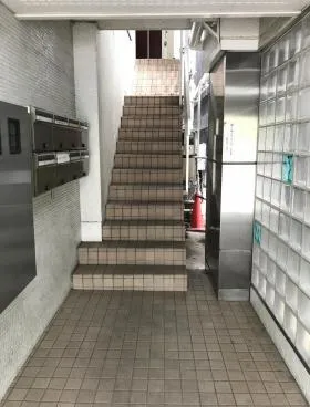あんですビルの外観