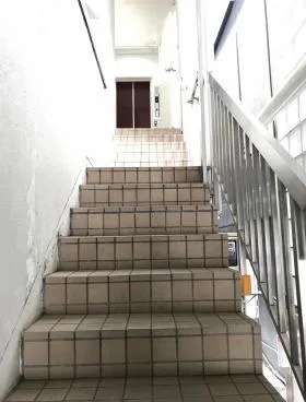 あんですビルの外観