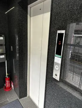 第5長森ビルの外観