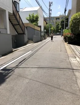 5225ビルの外観