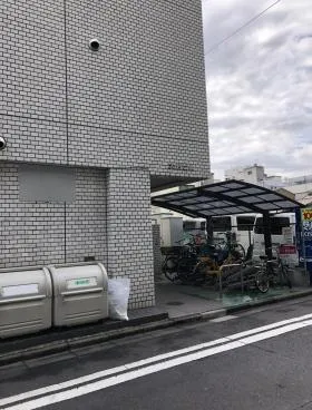 大月ビルの外観