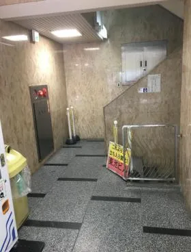 東池ビルの外観