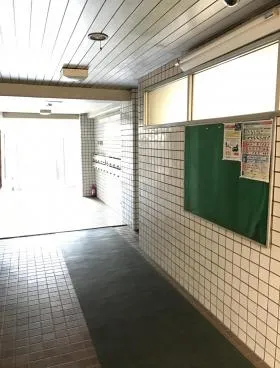 白鳥ハイツビルの外観