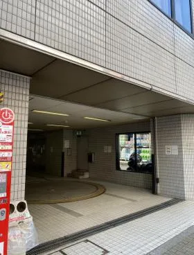 新宿北西ビルの外観