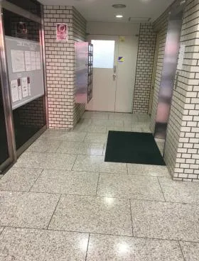 幸伸ビルの外観