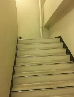幸伸ビルの外観