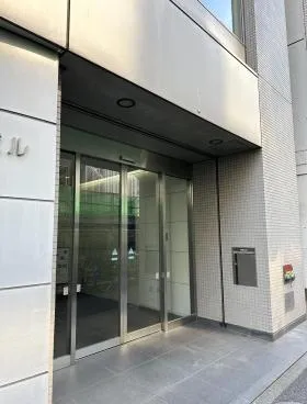 室町NSビルの外観