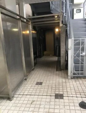 ウイングビルの外観