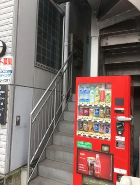 杉本ビルの外観