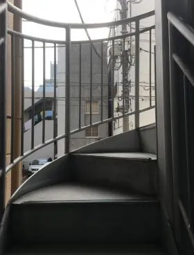 杉本ビルの外観