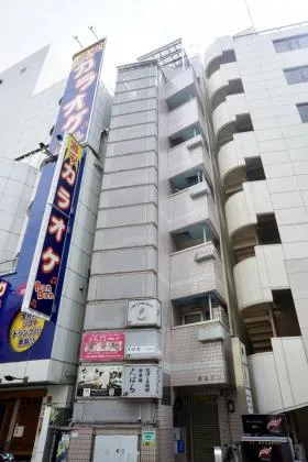 中根ビルの外観