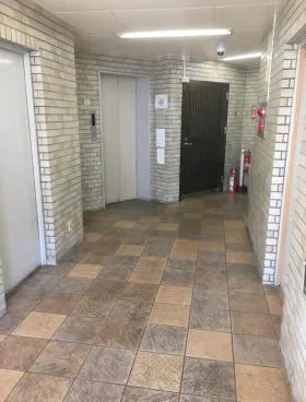 八大ビルの外観