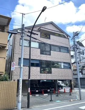 北参道ウイングビルの外観