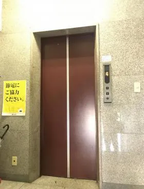 MASSビルの外観