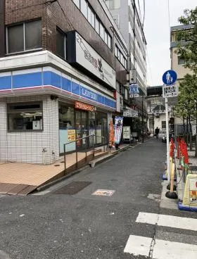 東和ビルの外観