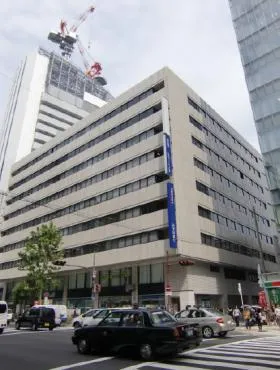 堂島グランドビルの外観