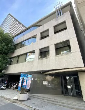 トリオ赤坂ビルの外観