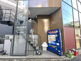 ニューベリー千駄ヶ谷の外観