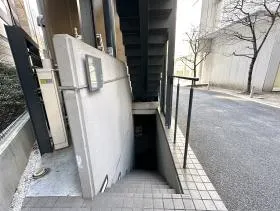 ニューベリー千駄ヶ谷の外観