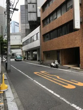 ヤマニビルの外観