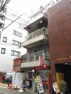 佐藤ビルの外観