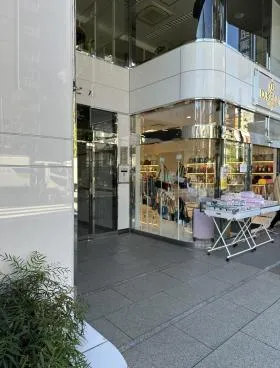 日東ビルの外観