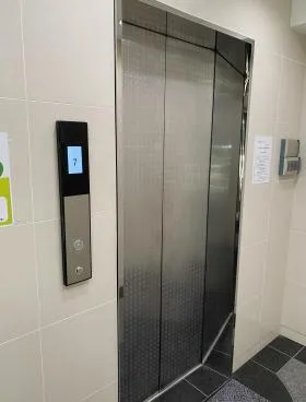 アーク神保町ビルの外観