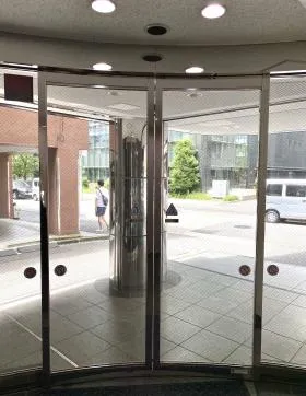 アーク神保町ビルの外観