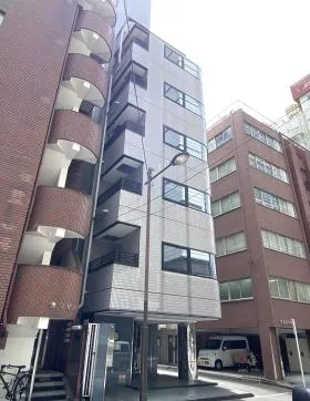 アーク神保町ビルの外観