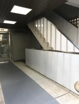 平松ビルの外観