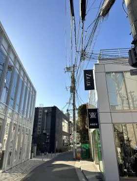 JINSHOビルの外観