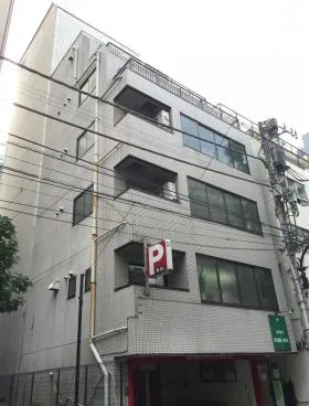 オフィスパークインの外観