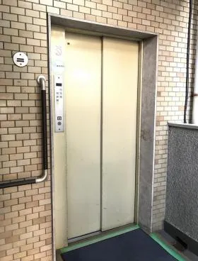 シャンブール早稲田の外観
