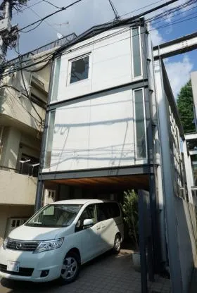 GCビルの外観