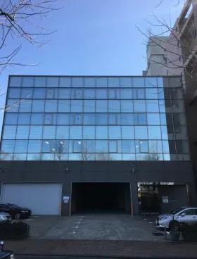 プラスタリアⅡビルの外観
