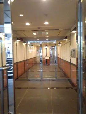 いちご池尻ビルの外観