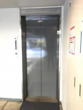 今給黎ビルの外観