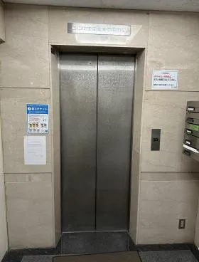 加瀬ビル130の外観