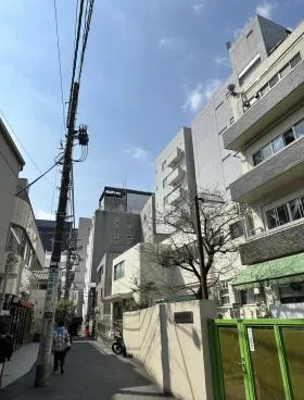 神宮前大久保ビルの外観