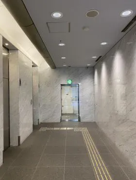 A-PLACE新橋ビルの外観