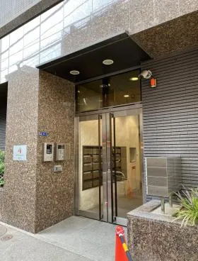 A-PLACE新橋ビルの外観