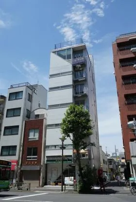 早稲田レックスビルの外観