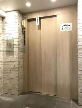 浅草橋駅前ビルの外観