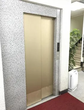 毛利ビルの外観
