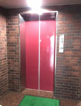 新宿村田ビルの外観