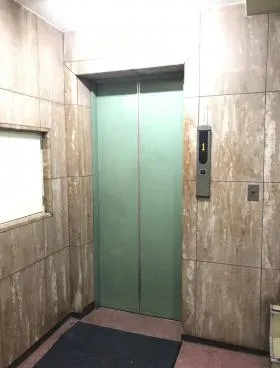 羽倉ビルの外観