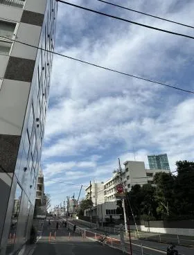 芳和三田綱坂ビルの外観
